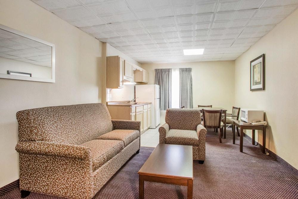 Quality Inn & Suites Millville Exteriör bild