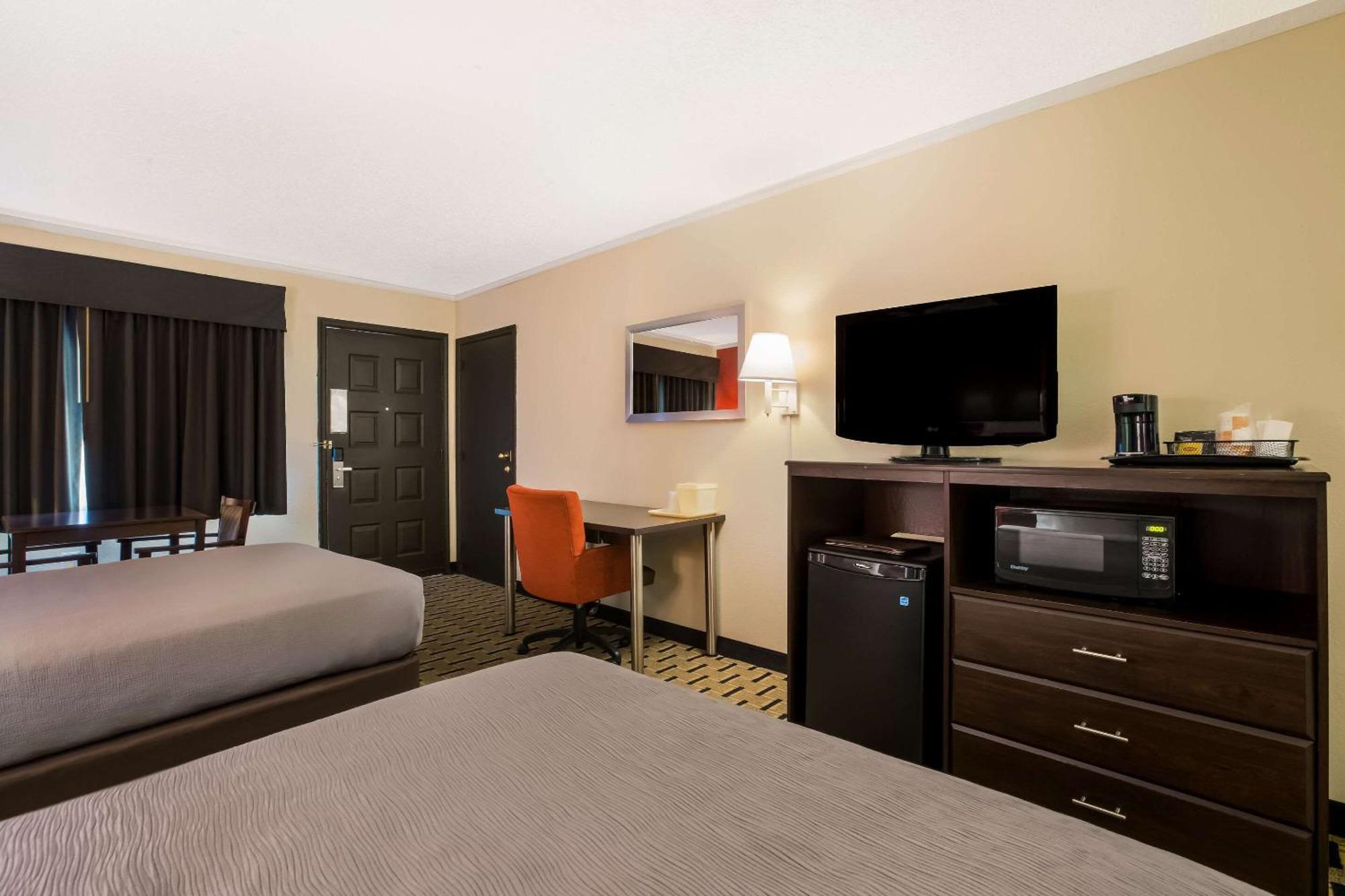 Quality Inn & Suites Millville Exteriör bild