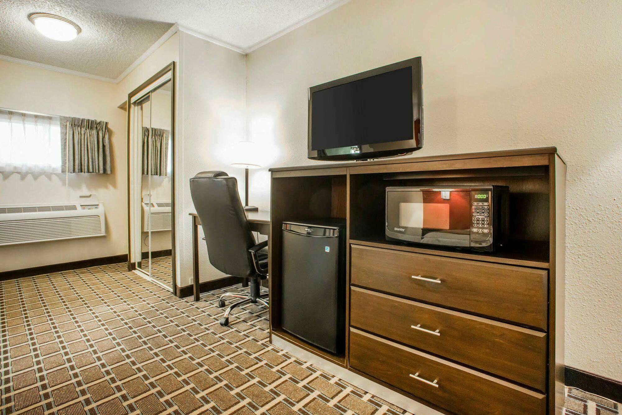 Quality Inn & Suites Millville Exteriör bild